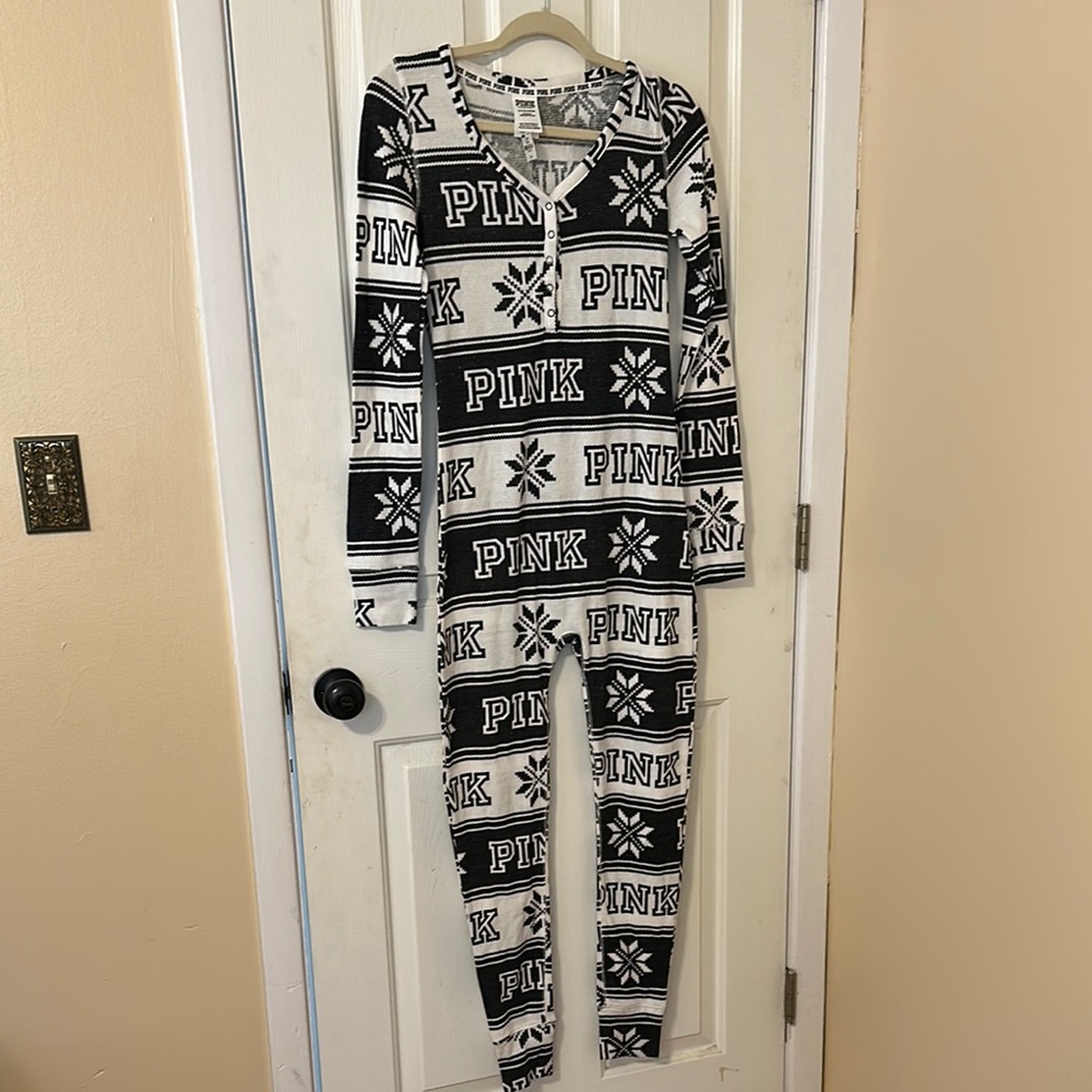 PINK Victoria's Secret Pajamas - Black and White